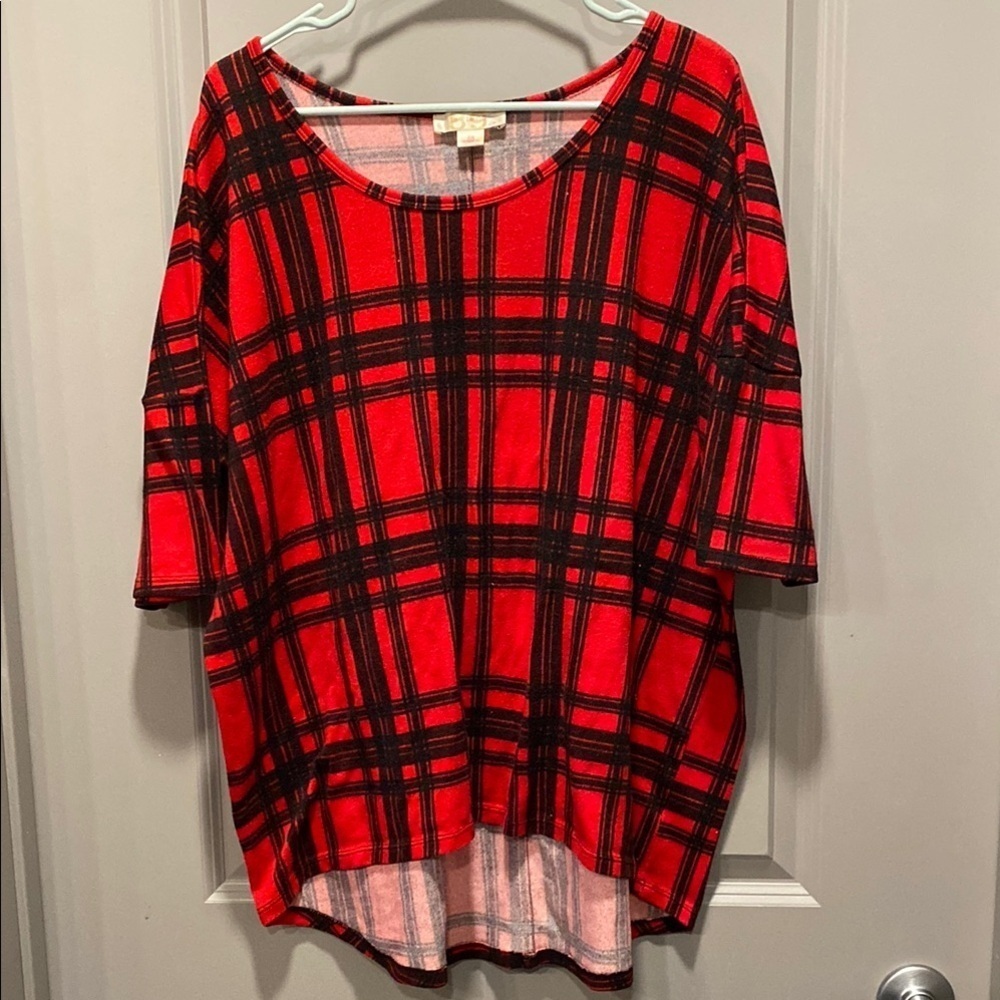 La Vie 89 Red Plaid Tunic 2XL Dolman Sleeve High Low Back Button Detail